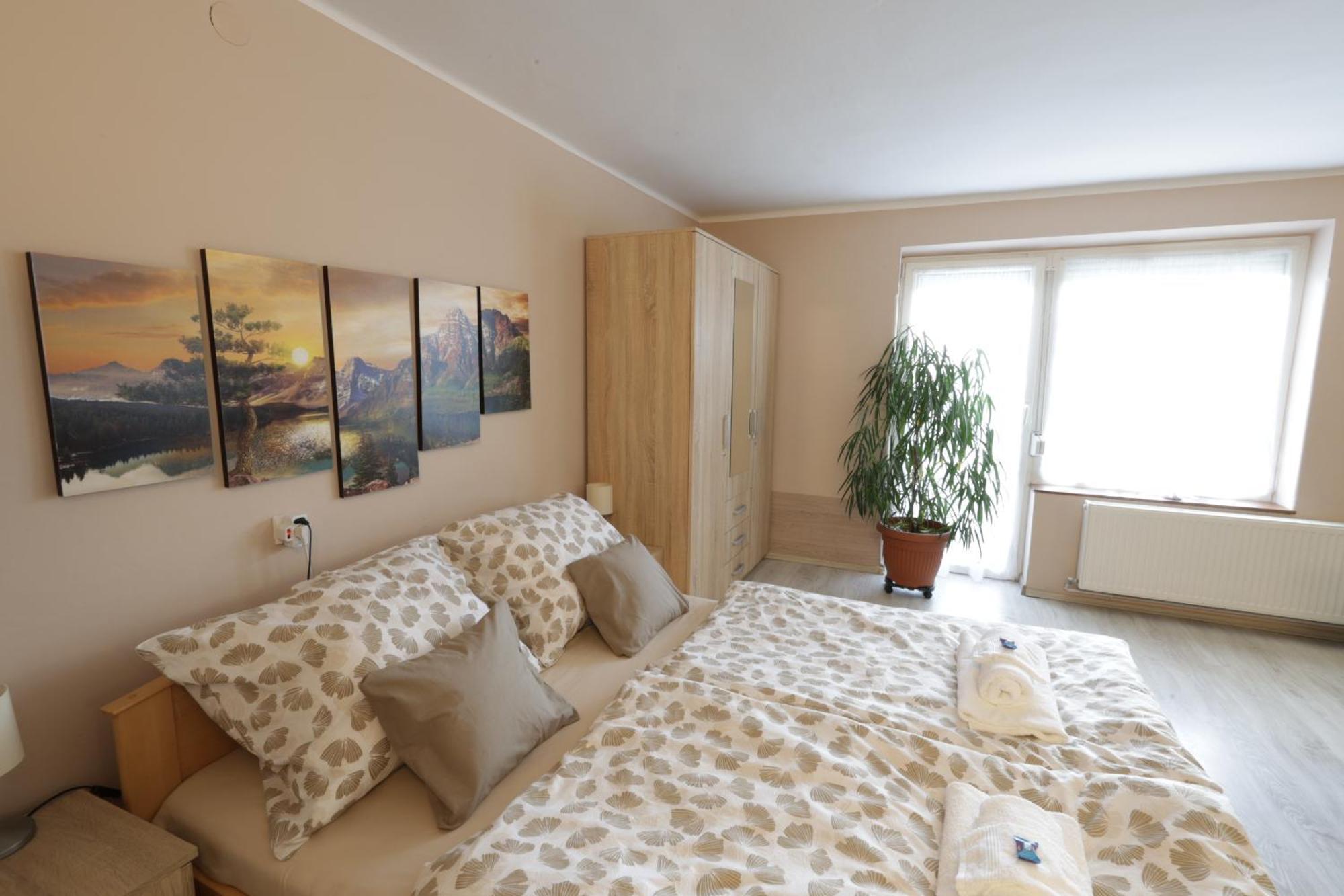 Stardust Apartman Pécs Exterior foto